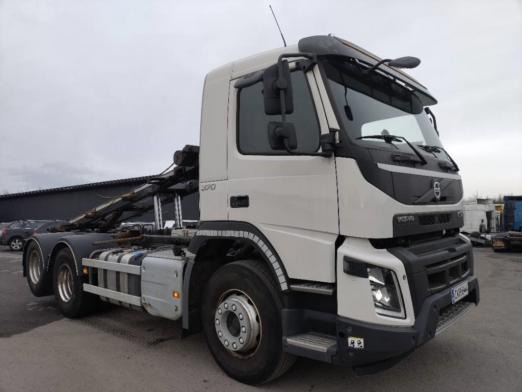 Volvo FMX370 6x2 av3700mm multilift vaijerilaite - 스킵 로더 트럭 : 사진 2 Volvo FMX370 6x2 av3700mm multilift vaijerilaite - 스킵 로더 트럭 : 사진 2