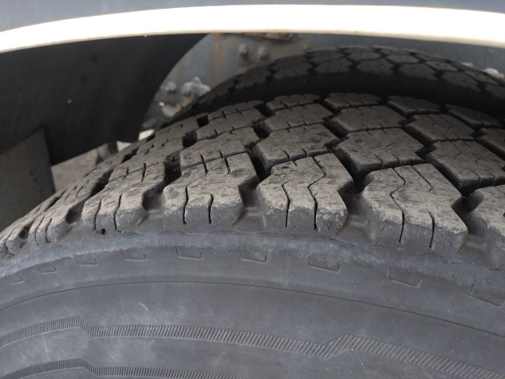 스킵 로더 트럭 Volvo FMX370 6x2 av3700mm multilift vaijerilaite : 사진 11 스킵 로더 트럭 Volvo FMX370 6x2 av3700mm multilift vaijerilaite : 사진 11