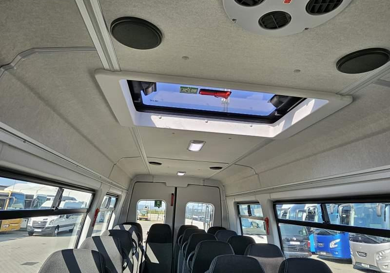 Iveco A60C15 / SPROWADZONE / EURO 6 / 25 000 KM - 소형 버스, 승합차 : 사진 3 Iveco A60C15 / SPROWADZONE / EURO 6 / 25 000 KM - 소형 버스, 승합차 : 사진 3