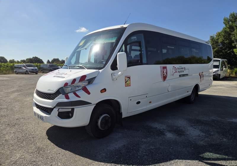 교외 버스 Iveco FERQUI SUNRISE/ SPROWADZONE / 35 MIEJSC : 사진 1