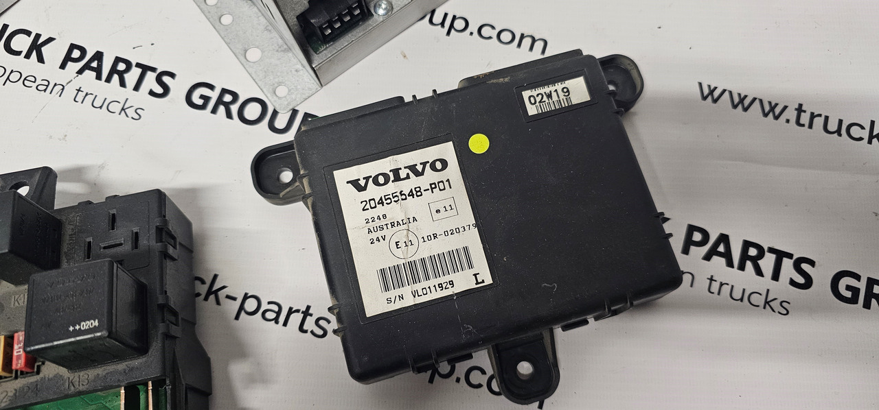 VOLVO VOLVO FH12, EURO3 electronics, EBS, brake valve, AC adapter, suspension control, engine control AC pedal, fuse box, switch arms, light controller 0486106026, 20410009, 20455097, 20455548, 20392898, 20 - 예비 부속 트럭 용 : 사진 4 VOLVO VOLVO FH12, EURO3 electronics, EBS, brake valve, AC adapter, suspension control, engine control AC pedal, fuse box, switch arms, light controller 0486106026, 20410009, 20455097, 20455548, 20392898, 20 - 예비 부속 트럭 용 : 사진 4