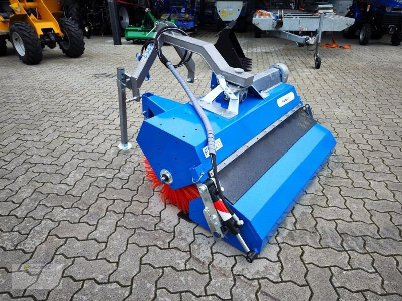 Vemac Kehrmaschine FM200 200cm Kehrbesen Bürste Traktor Zapfwelle NEU - 빗자루 : 사진 1 Vemac Kehrmaschine FM200 200cm Kehrbesen Bürste Traktor Zapfwelle NEU - 빗자루 : 사진 1