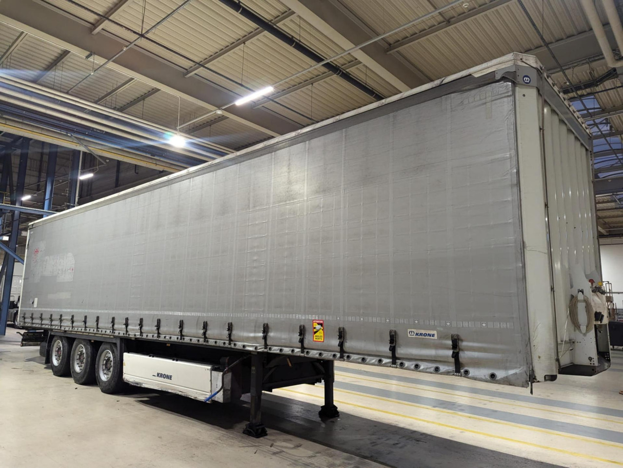 2018 Krone SDP Profi Liner Standard Lifting Axle - 커튼사이더 세미 트레일러 : 사진 3 2018 Krone SDP Profi Liner Standard Lifting Axle - 커튼사이더 세미 트레일러 : 사진 3