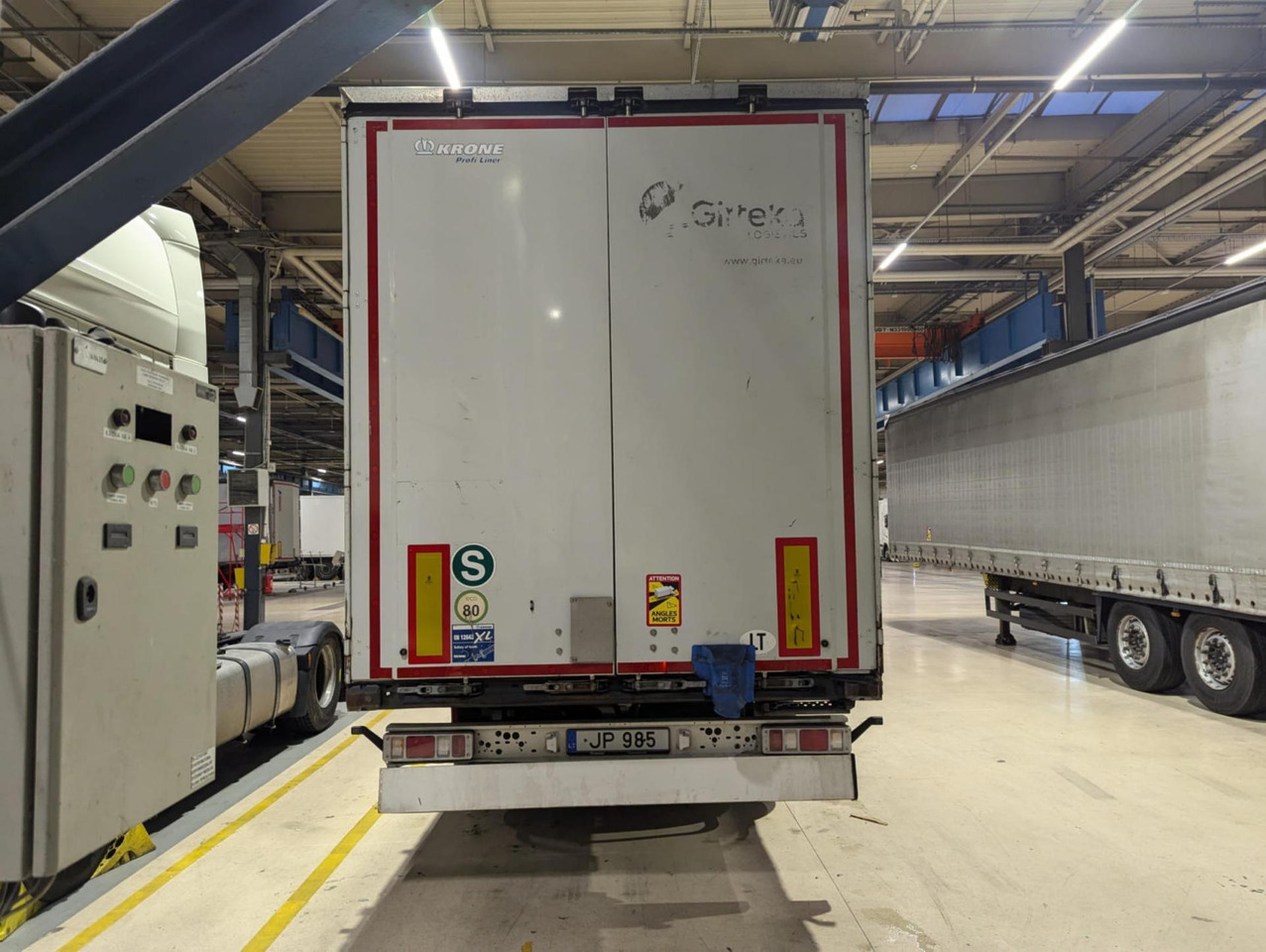 2018 Krone SDP Profi Liner Standard Lifting Axle - 커튼사이더 세미 트레일러 : 사진 2 2018 Krone SDP Profi Liner Standard Lifting Axle - 커튼사이더 세미 트레일러 : 사진 2