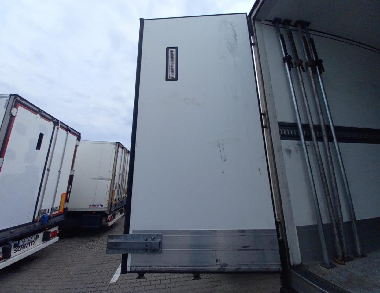 2022 Schmitz Cargobull SKO FP 45 Carrier Vector 1550 - 냉동 세미 트레일러 : 사진 3 2022 Schmitz Cargobull SKO FP 45 Carrier Vector 1550 - 냉동 세미 트레일러 : 사진 3