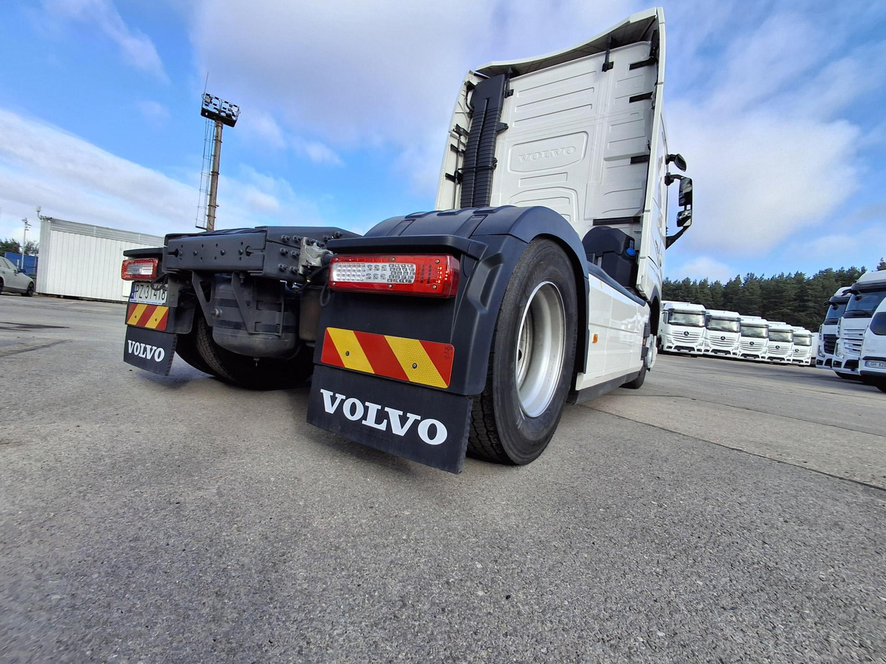 2023 Volvo FH 500 Globetrotter XL Side Skirts - 트랙터 유닛 : 사진 3 2023 Volvo FH 500 Globetrotter XL Side Skirts - 트랙터 유닛 : 사진 3