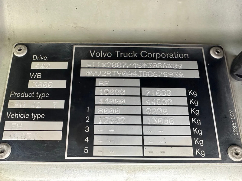 Volvo FH 460 / GLOBETROTTER / EURO 6 / I-Shift / HYDRAULIC / FULL AIR / NEW TACHO - 트랙터 유닛 : 사진 4 Volvo FH 460 / GLOBETROTTER / EURO 6 / I-Shift / HYDRAULIC / FULL AIR / NEW TACHO - 트랙터 유닛 : 사진 4