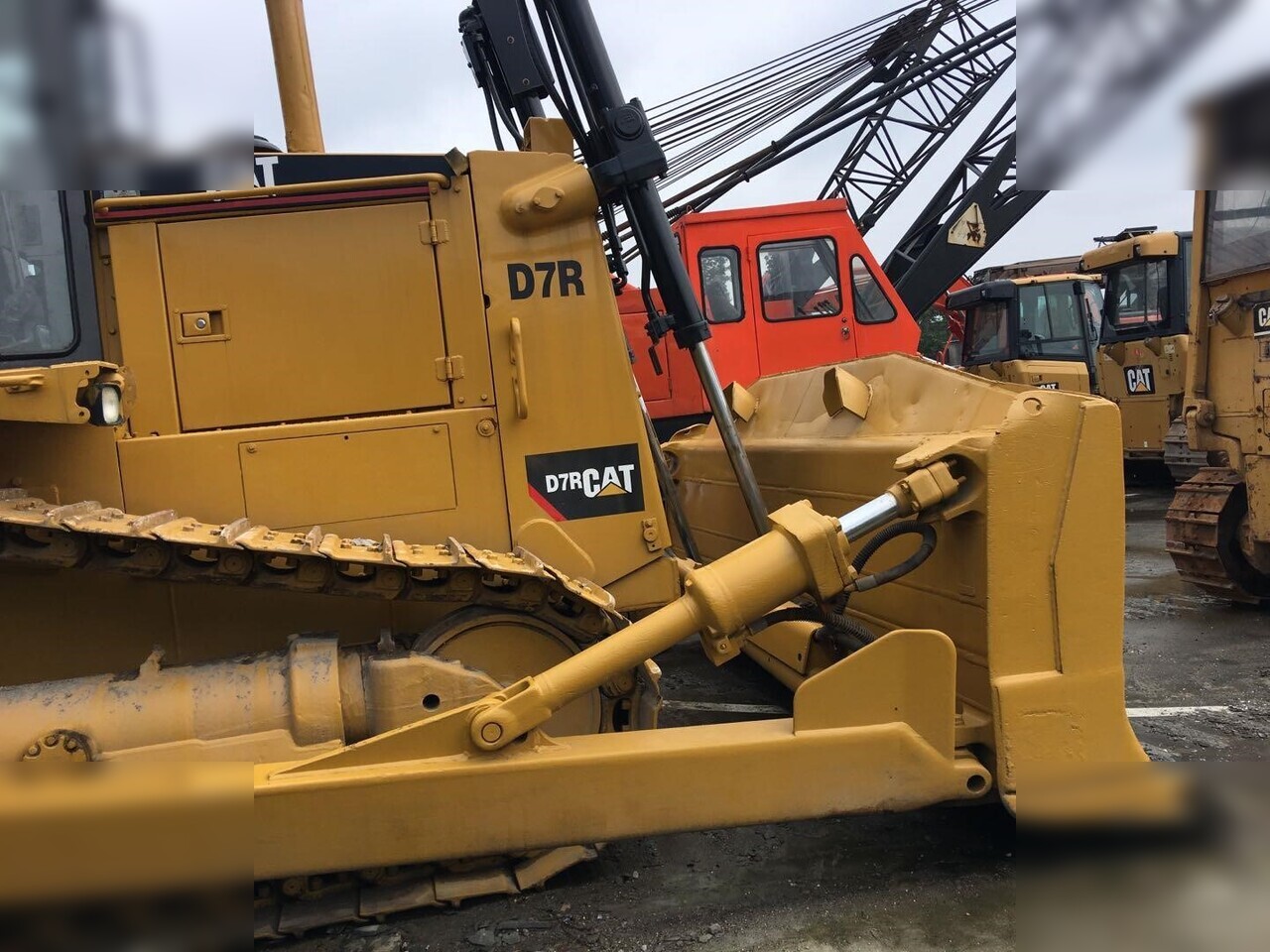 CATERPILLAR D7R - 불도저 : 사진 5 CATERPILLAR D7R - 불도저 : 사진 5