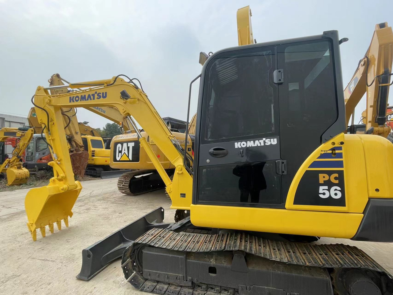 KOMATSU PC56-7 - 건설기계 : 사진 1 KOMATSU PC56-7 - 건설기계 : 사진 1