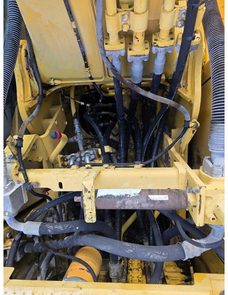 크롤러 굴삭기 Komatsu PC210LC-8 : 사진 7 크롤러 굴삭기 Komatsu PC210LC-8 : 사진 7