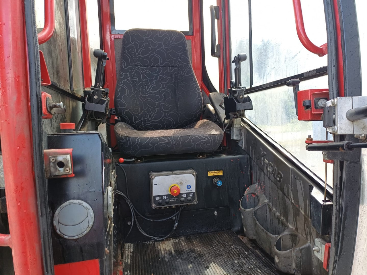 Volvo FH16 750 - 목재 트럭, 크레인 트럭 : 사진 5 Volvo FH16 750 - 목재 트럭, 크레인 트럭 : 사진 5