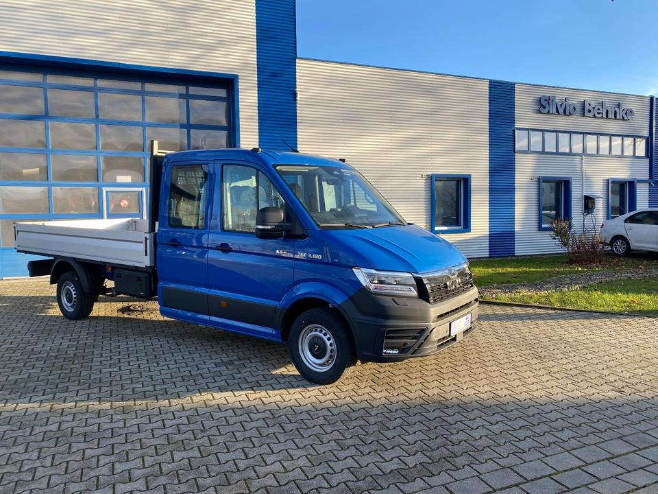 MAN TGE 3.180 4x4 Doka Pritsche Lang *INKL.19% MWT* AUTOMATIK*LED*CAM*AHK*TEMPO*STANDHZG*UVM* - 플랫베드 밴, 콤비 밴 : 사진 1 MAN TGE 3.180 4x4 Doka Pritsche Lang *INKL.19% MWT* AUTOMATIK*LED*CAM*AHK*TEMPO*STANDHZG*UVM* - 플랫베드 밴, 콤비 밴 : 사진 1