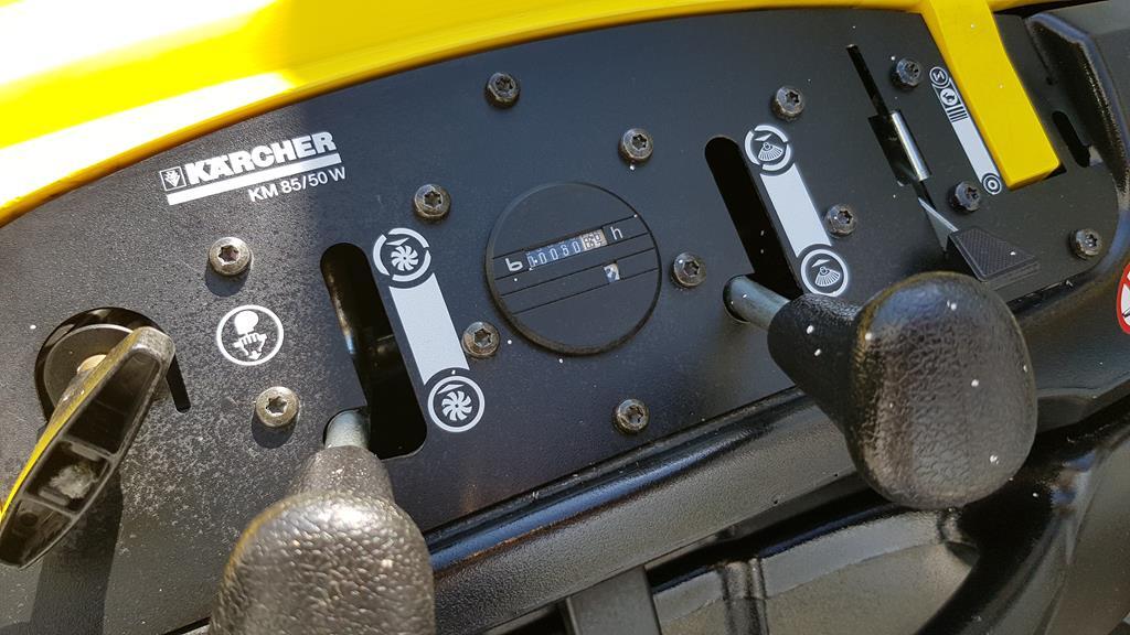 산업용 스위퍼 KÄRCHER KM 85/50 W P Benzin HONDA : 사진 13
