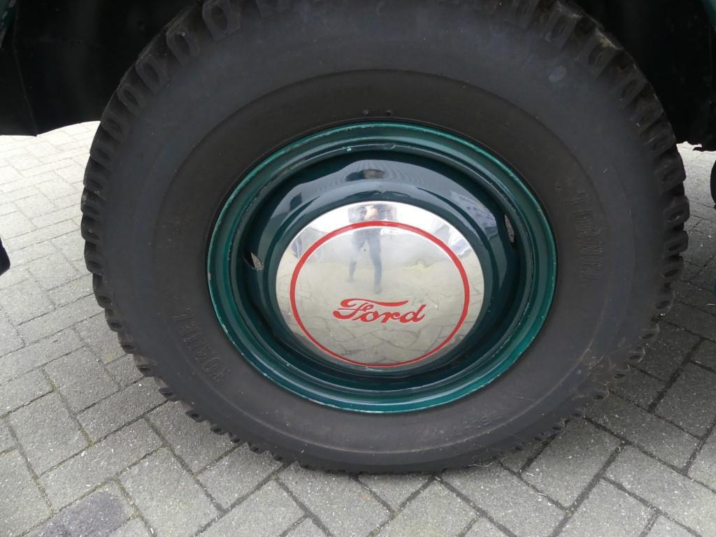 Interior photo 1: 픽업트럭 Ford F One ton