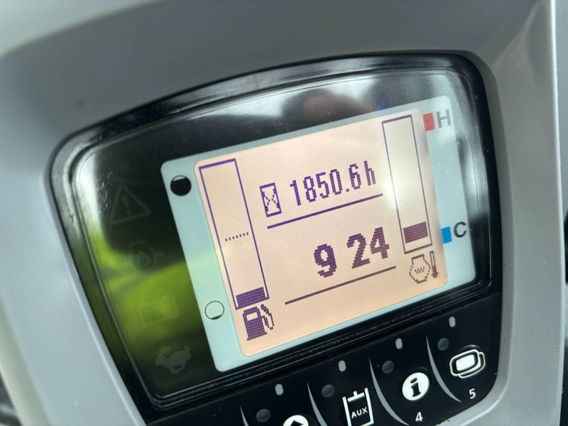 Kubota U55-4 - 미니 굴삭기 : 사진 5 Kubota U55-4 - 미니 굴삭기 : 사진 5