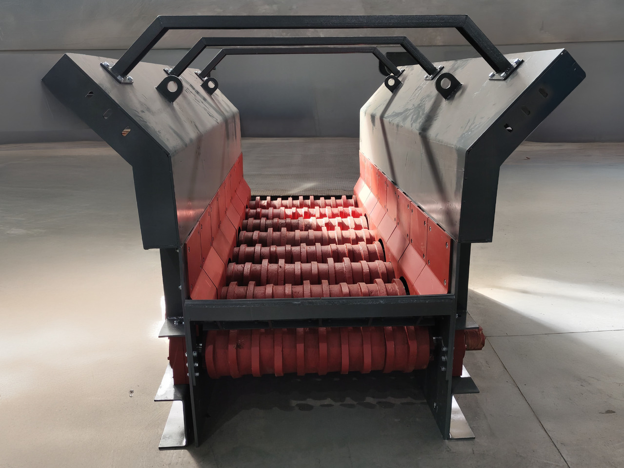 CONSTMACH Hochleistungs-WOBBLER-FEEDER – Die Ideale Lösung für Gleichmäßige und Kontrollierte Materialzufuhr - 광산 기계 : 사진 1 CONSTMACH Hochleistungs-WOBBLER-FEEDER – Die Ideale Lösung für Gleichmäßige und Kontrollierte Materialzufuhr - 광산 기계 : 사진 1