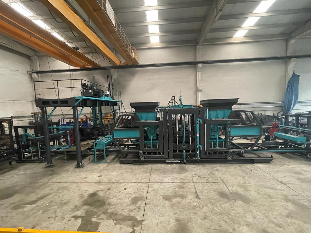 Constmach BS-42 Briquette Making Machine (Concrete Block Making Machine) - 블록 제작 기계 : 사진 1 Constmach BS-42 Briquette Making Machine (Concrete Block Making Machine) - 블록 제작 기계 : 사진 1