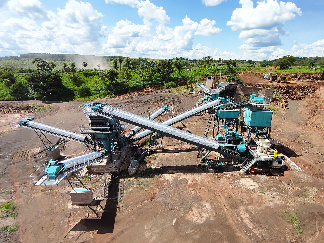 Constmach Stationary Stone Crushing and Screening Plant 50 to 1,000 TPH - 크러셔 : 사진 4 Constmach Stationary Stone Crushing and Screening Plant 50 to 1,000 TPH - 크러셔 : 사진 4