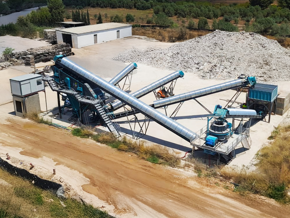 Constmach Stationary Stone Crushing and Screening Plant 50 to 1,000 TPH - 크러셔 : 사진 1 Constmach Stationary Stone Crushing and Screening Plant 50 to 1,000 TPH - 크러셔 : 사진 1