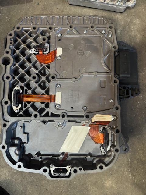 ZF Getriebesteller Oberteil TRAXON Deckel 0501331678 - 기어박스 및 부품 트럭 용 : 사진 1 ZF Getriebesteller Oberteil TRAXON Deckel 0501331678 - 기어박스 및 부품 트럭 용 : 사진 1