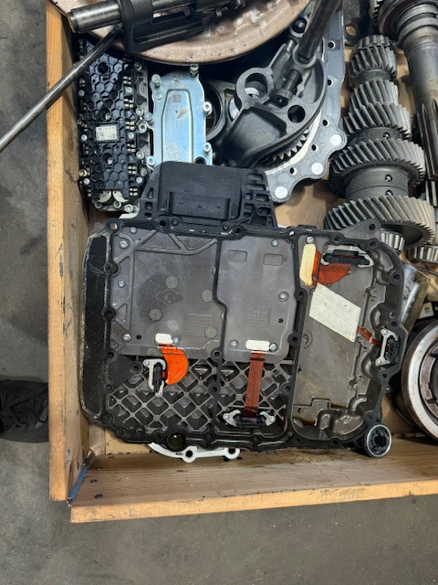 ZF Getriebesteller Oberteil TRAXON Deckel 0501331678 - 기어박스 및 부품 트럭 용 : 사진 4 ZF Getriebesteller Oberteil TRAXON Deckel 0501331678 - 기어박스 및 부품 트럭 용 : 사진 4