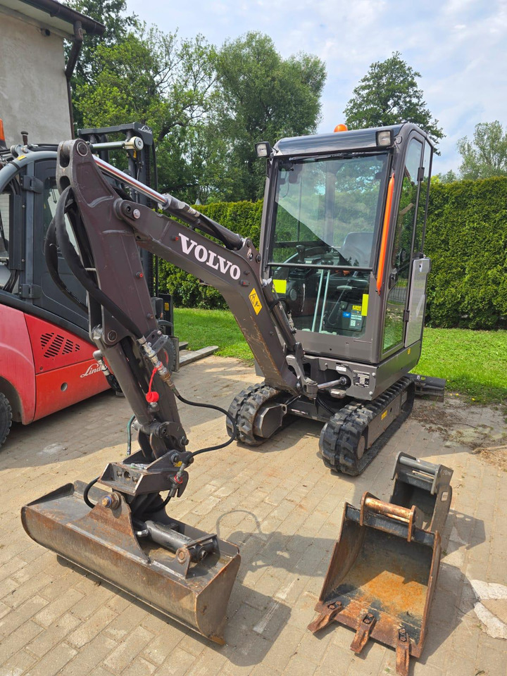 VOLVO EC 18 E - 미니 굴삭기 : 사진 1 VOLVO EC 18 E - 미니 굴삭기 : 사진 1
