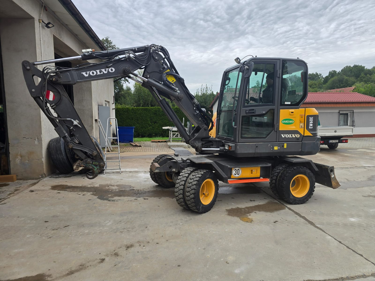 VOLVO EW 60E - 휠 굴삭기 : 사진 1 VOLVO EW 60E - 휠 굴삭기 : 사진 1