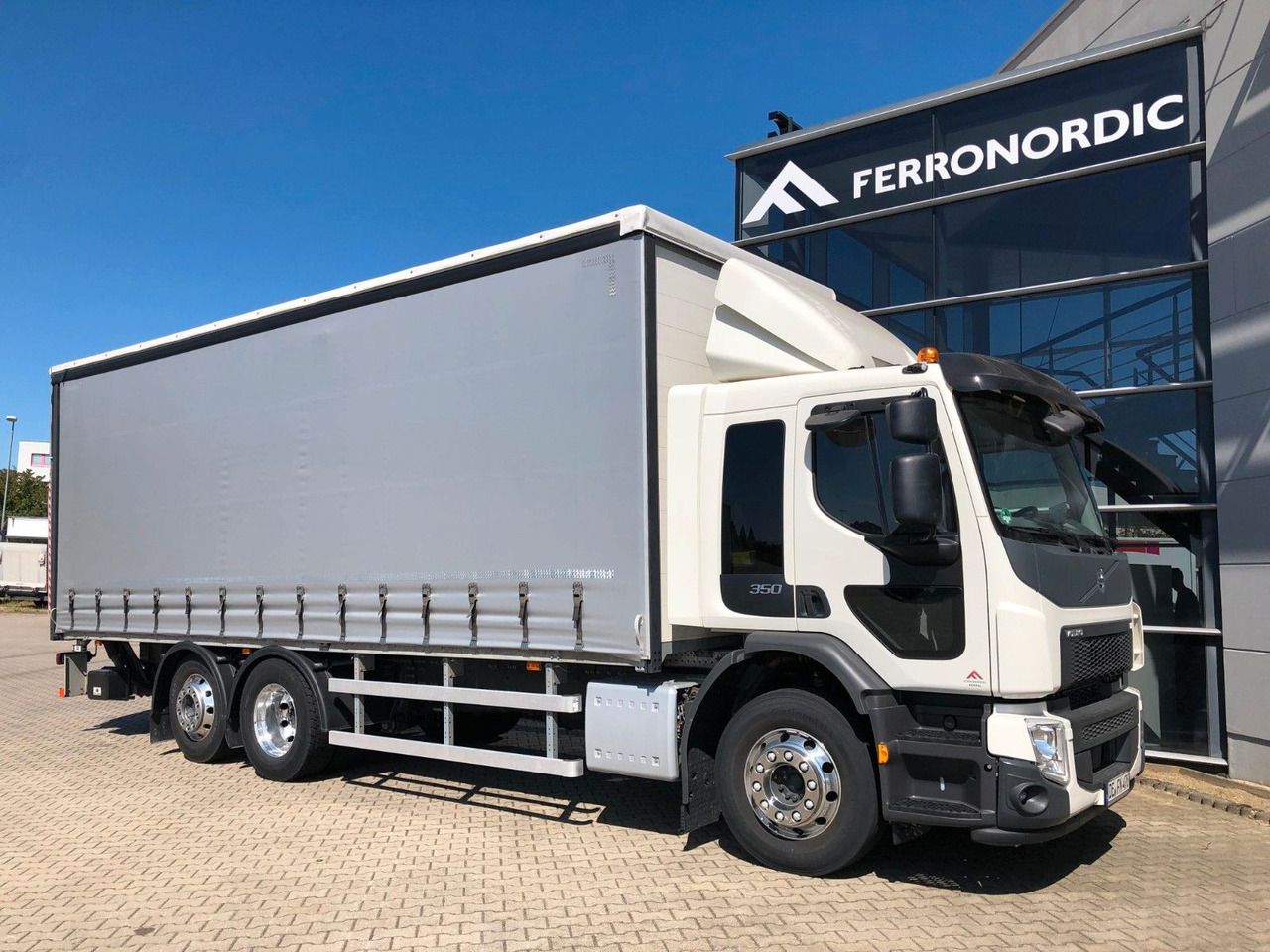 Volvo FE 350 26T 6x2 Lenkachse*ALU*LBW*EDSCHA - 커튼사이더 트럭 : 사진 1 Volvo FE 350 26T 6x2 Lenkachse*ALU*LBW*EDSCHA - 커튼사이더 트럭 : 사진 1