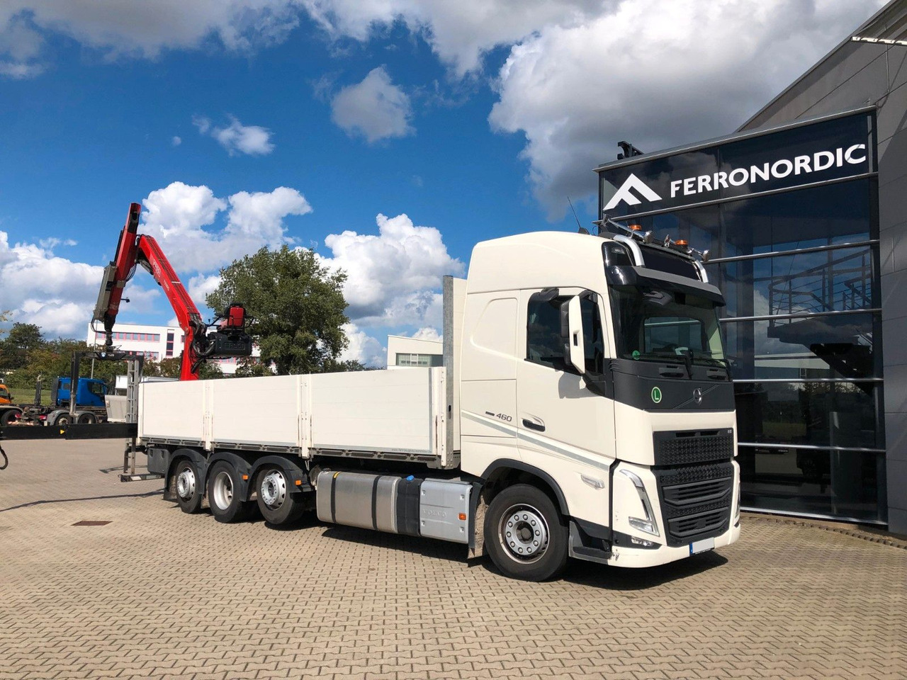 Volvo FH460 8x2 TRIDEM VLA&NLA gelenkt*FASSI F215AS.24 - 드롭사이드/ 플랫베드 트럭, 크레인 트럭 : 사진 5 Volvo FH460 8x2 TRIDEM VLA&NLA gelenkt*FASSI F215AS.24 - 드롭사이드/ 플랫베드 트럭, 크레인 트럭 : 사진 5