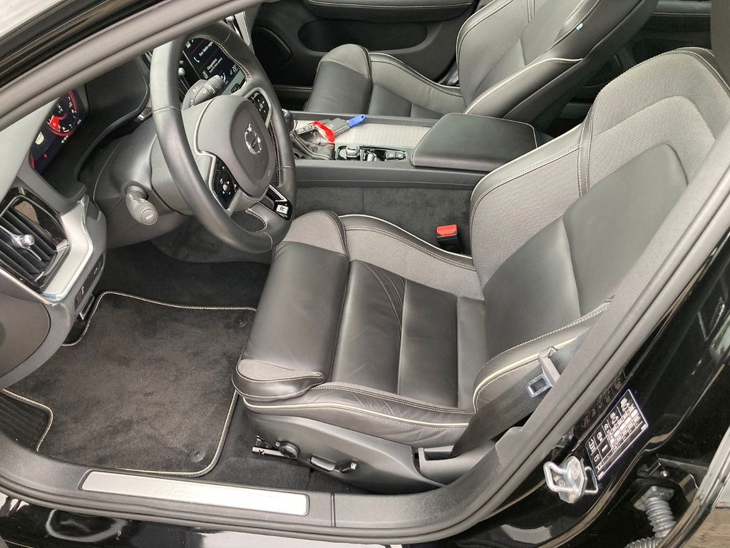 Volvo S60 T5 Lim. R-Design Volvo S60 T5 Lim. R-Design - 세단 : 사진 4 Volvo S60 T5 Lim. R-Design Volvo S60 T5 Lim. R-Design - 세단 : 사진 4