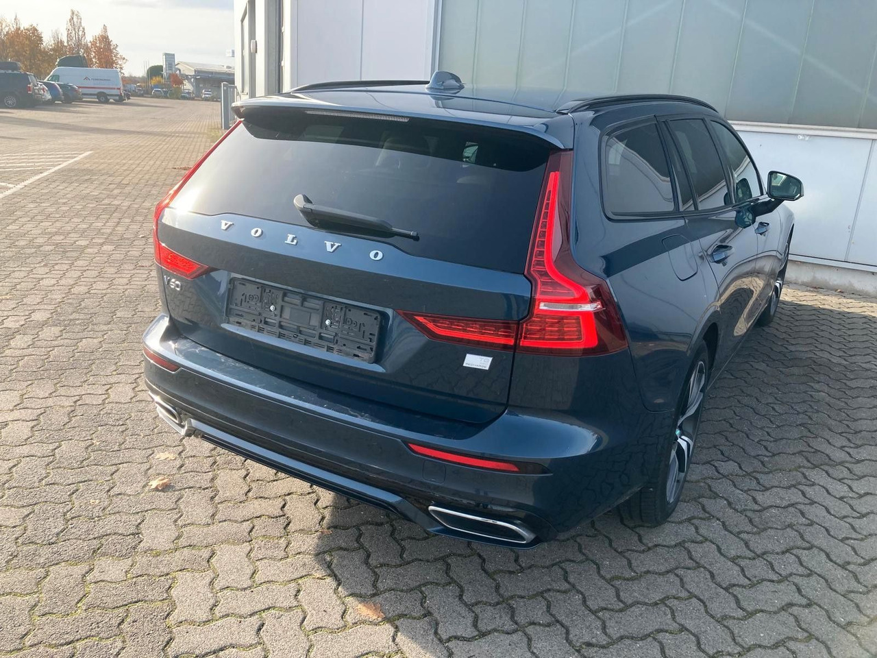Volvo V60 T8 R Design Recharge Plug-In Hybrid AWD - 스테이션 왜건 : 사진 4 Volvo V60 T8 R Design Recharge Plug-In Hybrid AWD - 스테이션 왜건 : 사진 4