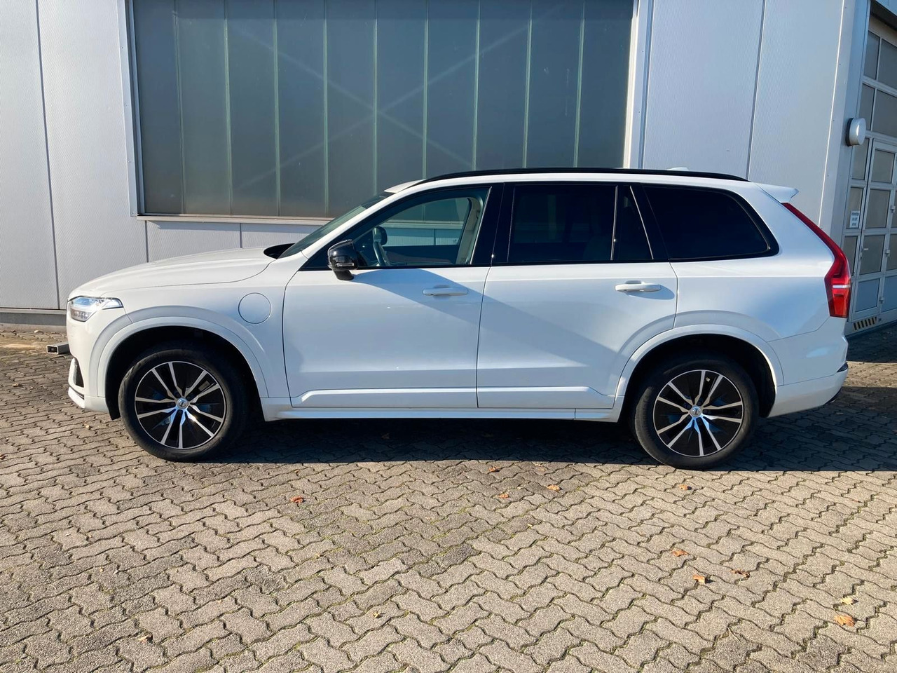 Volvo XC 90 T8 R-Des. Exp. Rech. Pl.-In Hybr. AWD 7-S. - SUV : 사진 2 Volvo XC 90 T8 R-Des. Exp. Rech. Pl.-In Hybr. AWD 7-S. - SUV : 사진 2