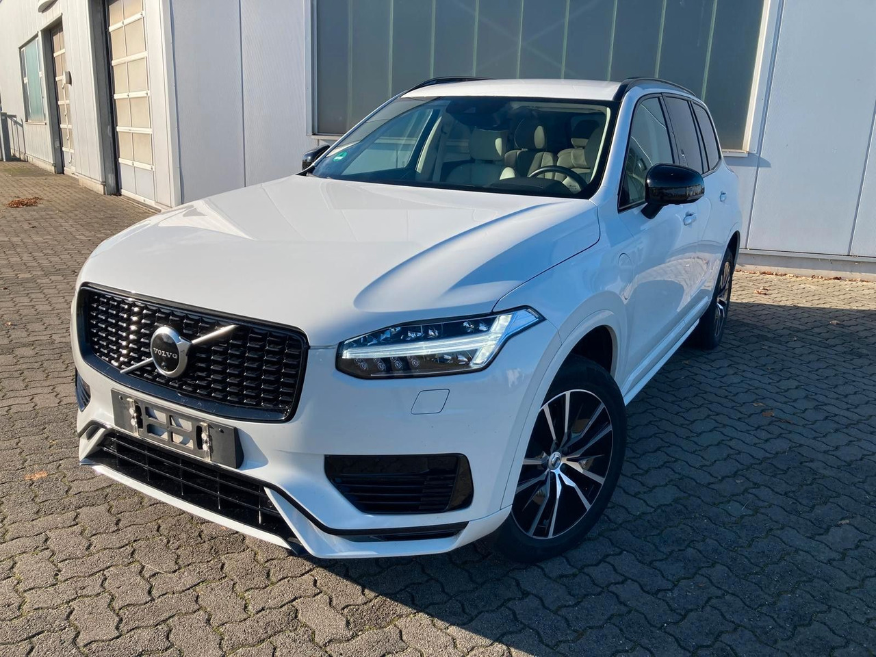 Volvo XC 90 T8 R-Des. Exp. Rech. Pl.-In Hybr. AWD 7-S. - SUV : 사진 1 Volvo XC 90 T8 R-Des. Exp. Rech. Pl.-In Hybr. AWD 7-S. - SUV : 사진 1