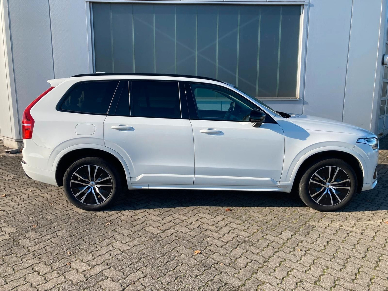 Volvo XC 90 T8 R-Des. Exp. Rech. Pl.-In Hybr. AWD 7-S. - SUV : 사진 3 Volvo XC 90 T8 R-Des. Exp. Rech. Pl.-In Hybr. AWD 7-S. - SUV : 사진 3