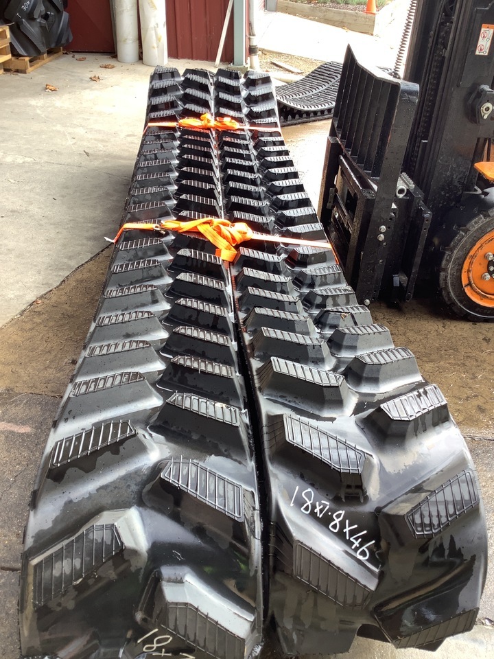 John Deere - GTW TankTuff Landwirtschaftliche Gummiketten - 조회하기 콤팩트 트랙터 용 : 사진 2 John Deere - GTW TankTuff Landwirtschaftliche Gummiketten - 조회하기 콤팩트 트랙터 용 : 사진 2