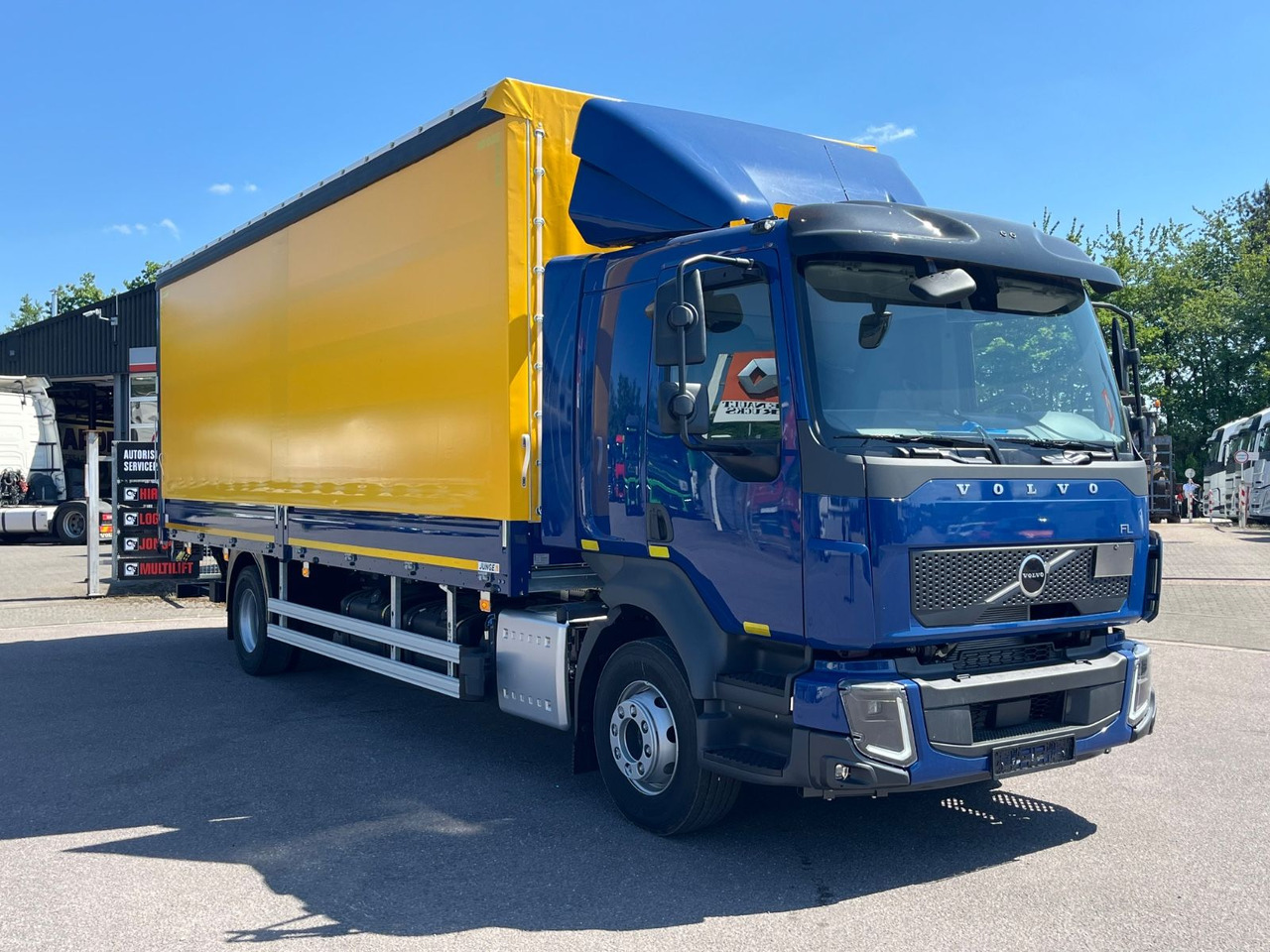 Volvo FL14.245 Junge Schiebeplane - 커튼사이더 트럭 : 사진 3 Volvo FL14.245 Junge Schiebeplane - 커튼사이더 트럭 : 사진 3