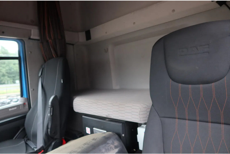 DAF CF 410 Bakwagen + Onderschuif klep - 박스 트럭 : 사진 5 DAF CF 410 Bakwagen + Onderschuif klep - 박스 트럭 : 사진 5