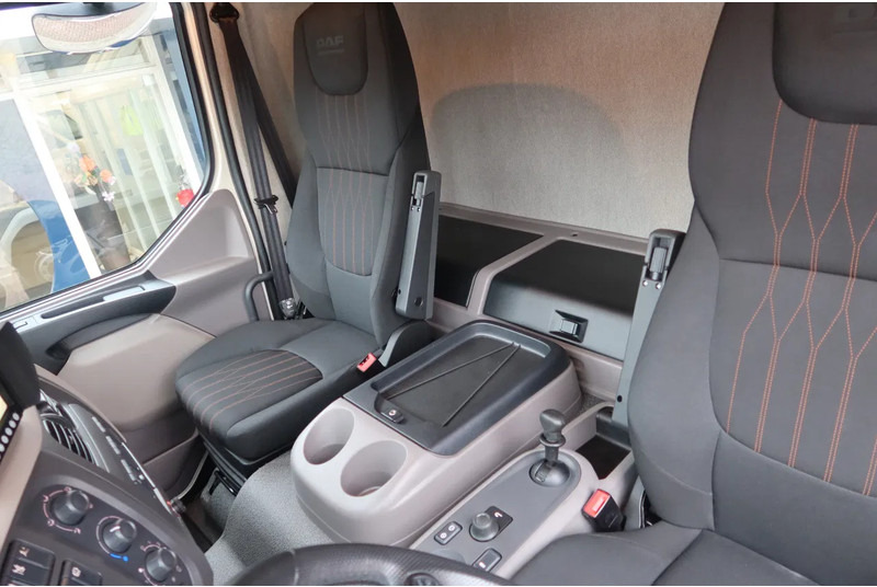 DAF LF 210 Bakwagen+ Dhollandia 1500 kg Comfort cabine - 박스 트럭 : 사진 5 DAF LF 210 Bakwagen+ Dhollandia 1500 kg Comfort cabine - 박스 트럭 : 사진 5