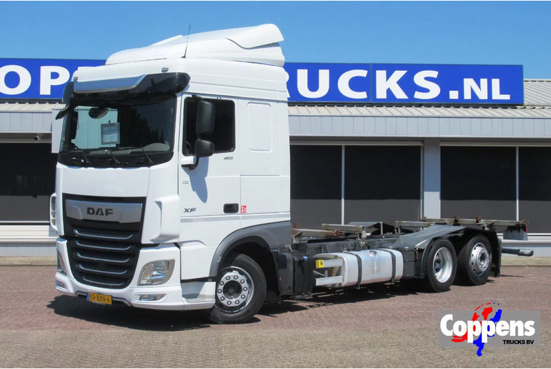 DAF XF 450 FAR BDF Systeem - 컨테이너 운반 장치/ 스와프 보디 트럭 : 사진 1 DAF XF 450 FAR BDF Systeem - 컨테이너 운반 장치/ 스와프 보디 트럭 : 사진 1