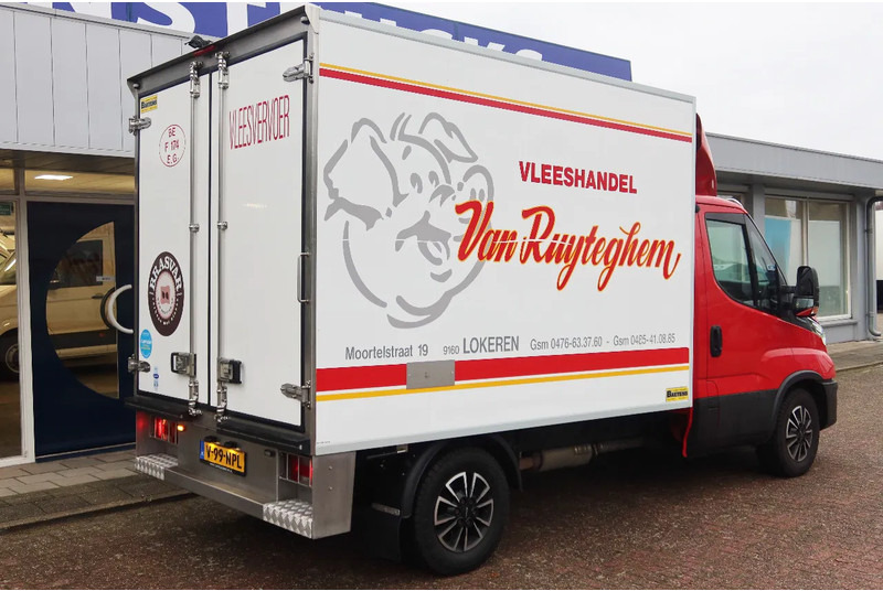 Iveco 35S 180 35 S 180 Hi-Matic - 냉동 밴 : 사진 3 Iveco 35S 180 35 S 180 Hi-Matic - 냉동 밴 : 사진 3