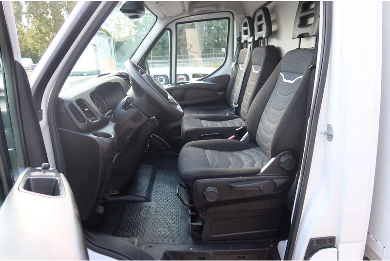 Iveco Daily 35S16 Bakwagen + Laadklep 750kg - 박스 밴 : 사진 4 Iveco Daily 35S16 Bakwagen + Laadklep 750kg - 박스 밴 : 사진 4