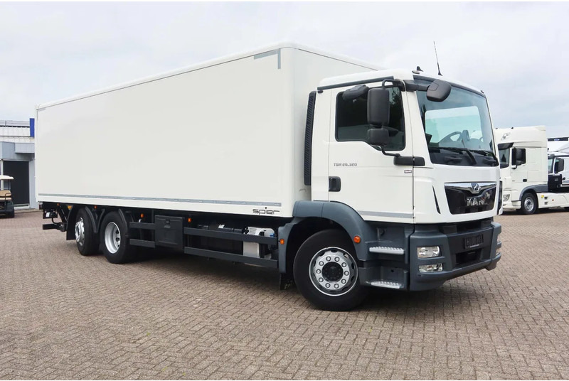 MAN 26.320 TGM Bak+Klep stuur lift as Bar klep 2.000 kg - 박스 트럭 : 사진 2 MAN 26.320 TGM Bak+Klep stuur lift as Bar klep 2.000 kg - 박스 트럭 : 사진 2