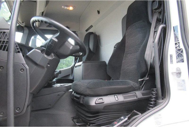 Mercedes-Benz Actros 1832 1832 LL 4x2 - 박스 트럭 : 사진 5 Mercedes-Benz Actros 1832 1832 LL 4x2 - 박스 트럭 : 사진 5