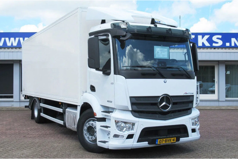 Mercedes-Benz Actros 1832 1832 LL 4x2 - 박스 트럭 : 사진 2 Mercedes-Benz Actros 1832 1832 LL 4x2 - 박스 트럭 : 사진 2