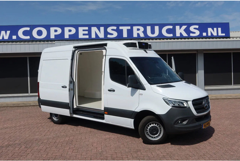 Mercedes-Benz Sprinter 317 Koel/Vries L2/H2 220 Volt stekker - 냉동 밴 : 사진 2 Mercedes-Benz Sprinter 317 Koel/Vries L2/H2 220 Volt stekker - 냉동 밴 : 사진 2