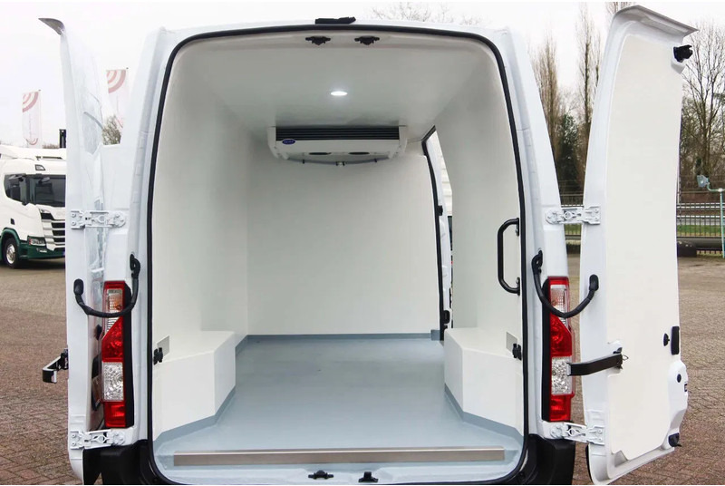 Renault Master Koel/Vries/verwarmen 220 volt stekker Carrier Xarios 350 135 PK - 냉동 밴 : 사진 4 Renault Master Koel/Vries/verwarmen 220 volt stekker Carrier Xarios 350 135 PK - 냉동 밴 : 사진 4