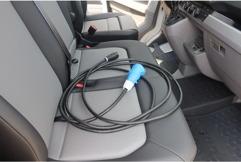 Volkswagen Crafter 177 PK ,Koel/Vries/Verwarmen , Carrier Xarios 350 met nachtaansluiting BPM vrij - 냉동 밴 : 사진 4 Volkswagen Crafter 177 PK ,Koel/Vries/Verwarmen , Carrier Xarios 350 met nachtaansluiting BPM vrij - 냉동 밴 : 사진 4