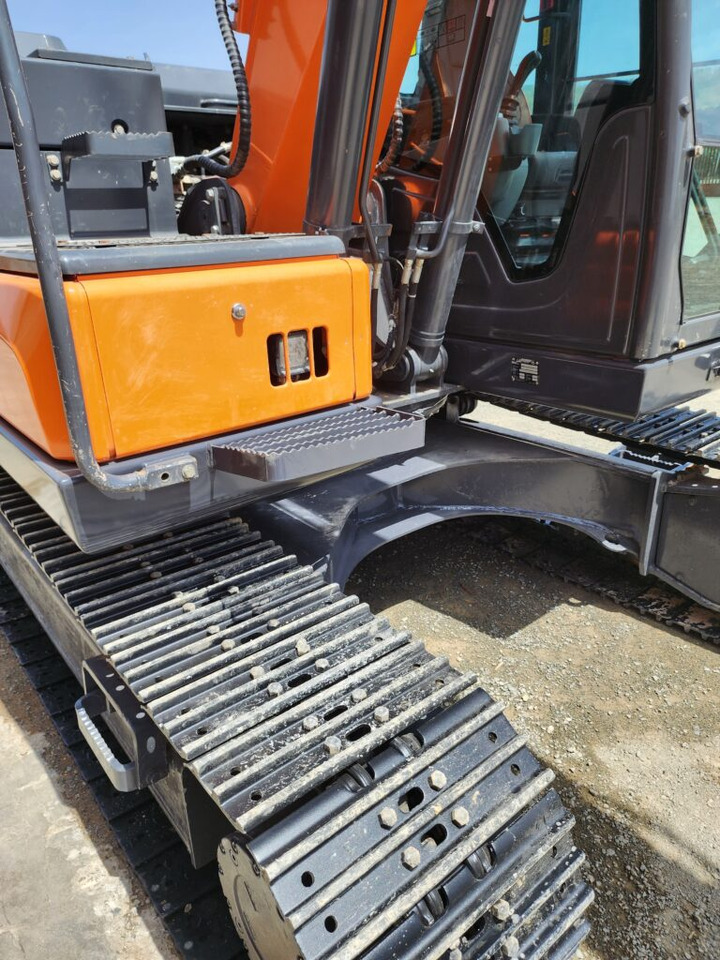 DOOSAN DX140LC-7 - 크롤러 굴삭기 : 사진 3 DOOSAN DX140LC-7 - 크롤러 굴삭기 : 사진 3