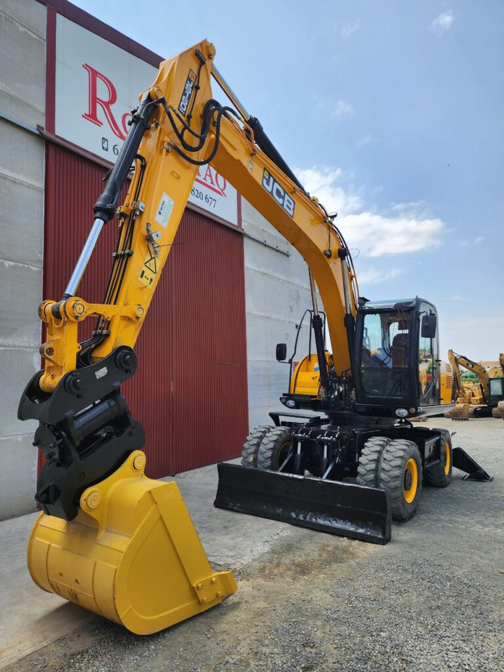 JCB JS160W T4F - 휠 굴삭기 : 사진 2 JCB JS160W T4F - 휠 굴삭기 : 사진 2