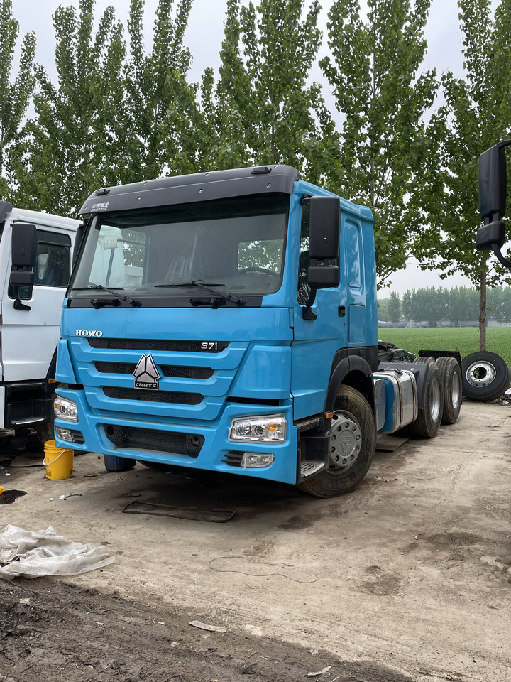HOWO 6X4 TRACTOR SINOTRUCK 371HP - 트랙터 유닛 : 사진 1 HOWO 6X4 TRACTOR SINOTRUCK 371HP - 트랙터 유닛 : 사진 1